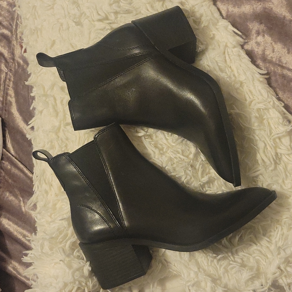 Steve Madden boots
